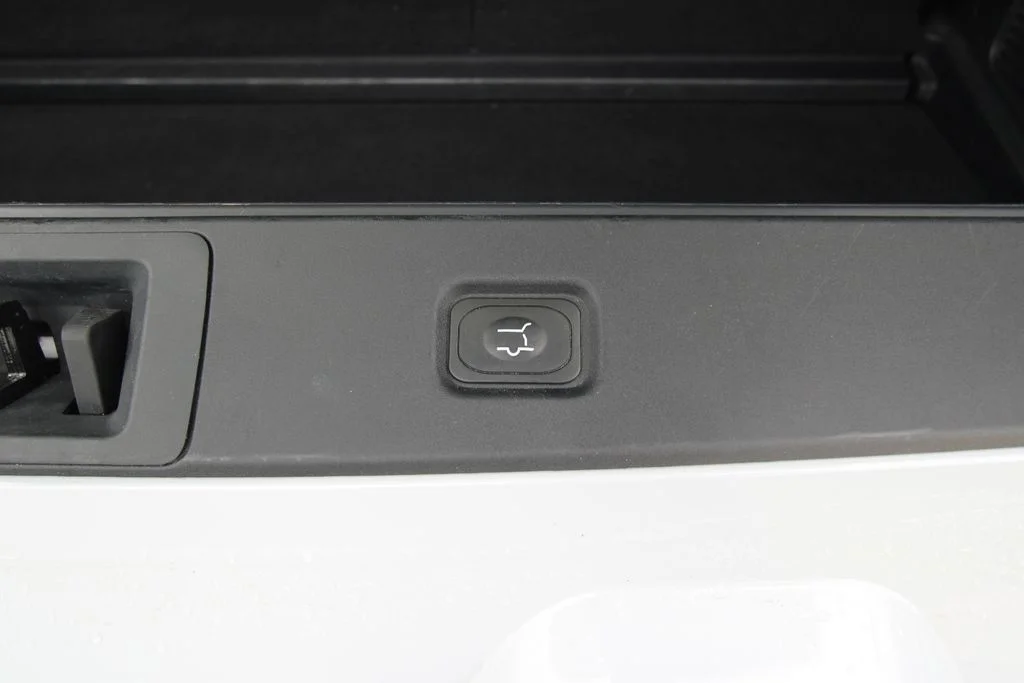 Used 2025 Space Silver Ford Active image 44