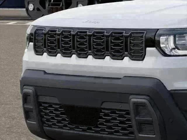 New 2026 Bright White Clear-Coat Exterior Paint Jeep Overland image 7