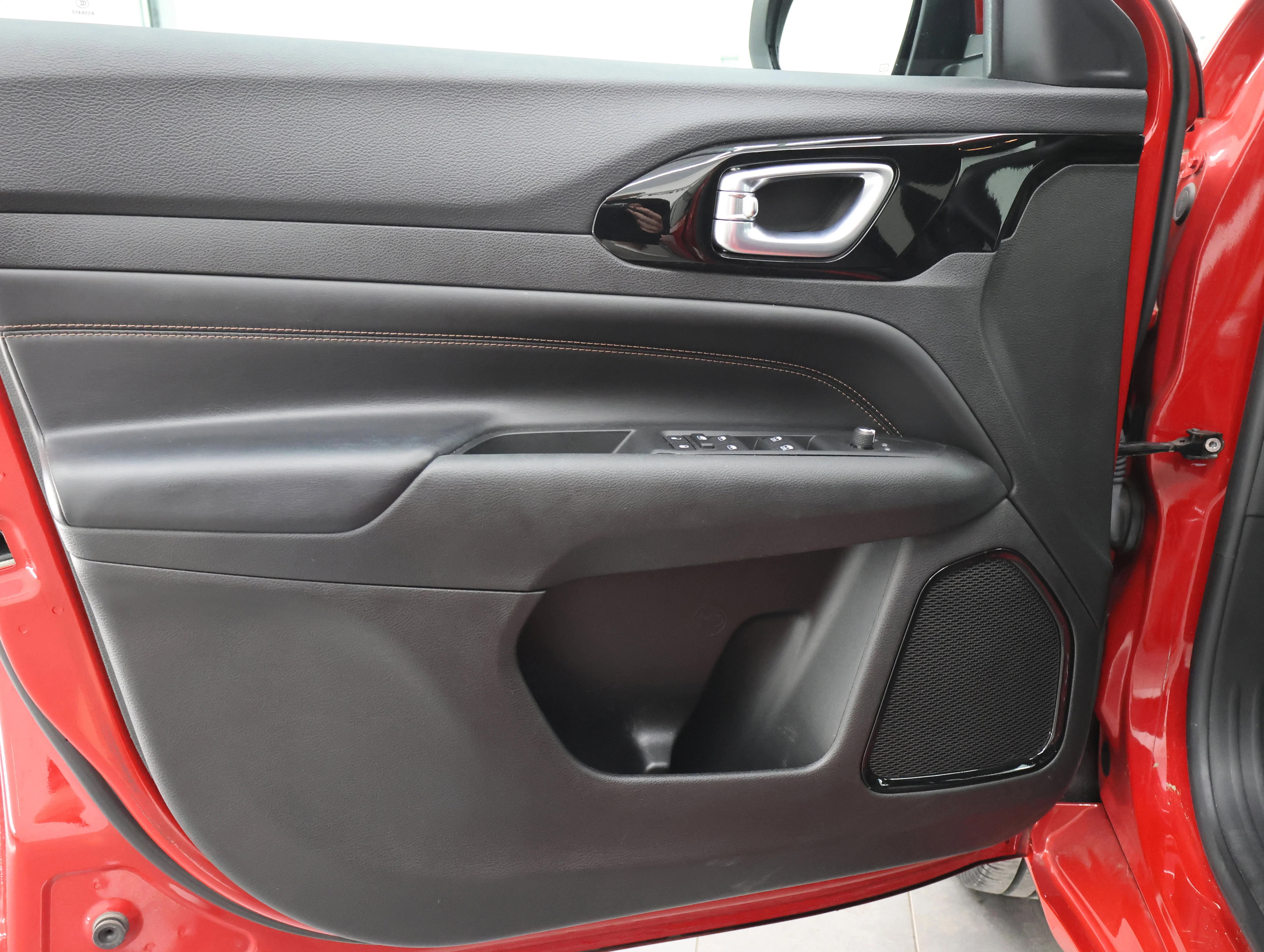 Used 2022 Redline Pearlcoat Jeep Limited image 39