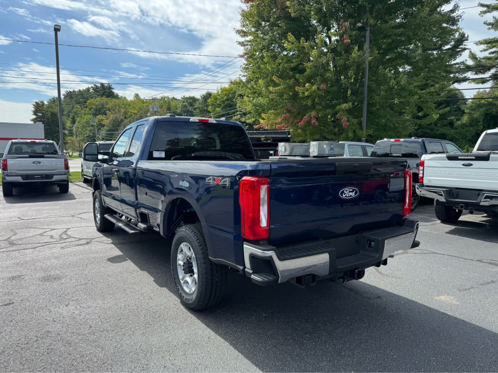 New 2027 Neptune Blue Ford XLT image 3