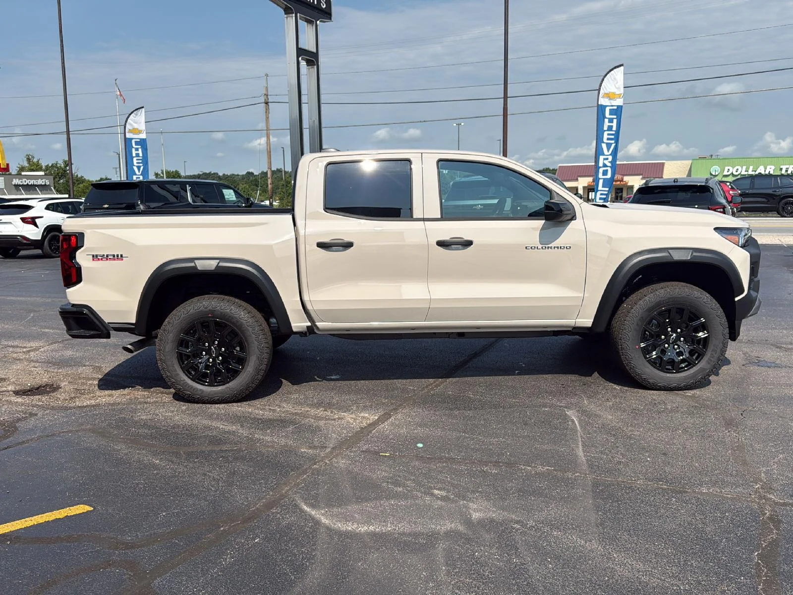 2026 Chevrolet Colorado Trail Boss - Photo 6
