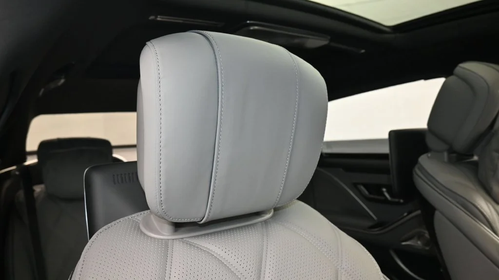 Used 2024 Silver Mercedes-Benz Maybach S 580 image 18