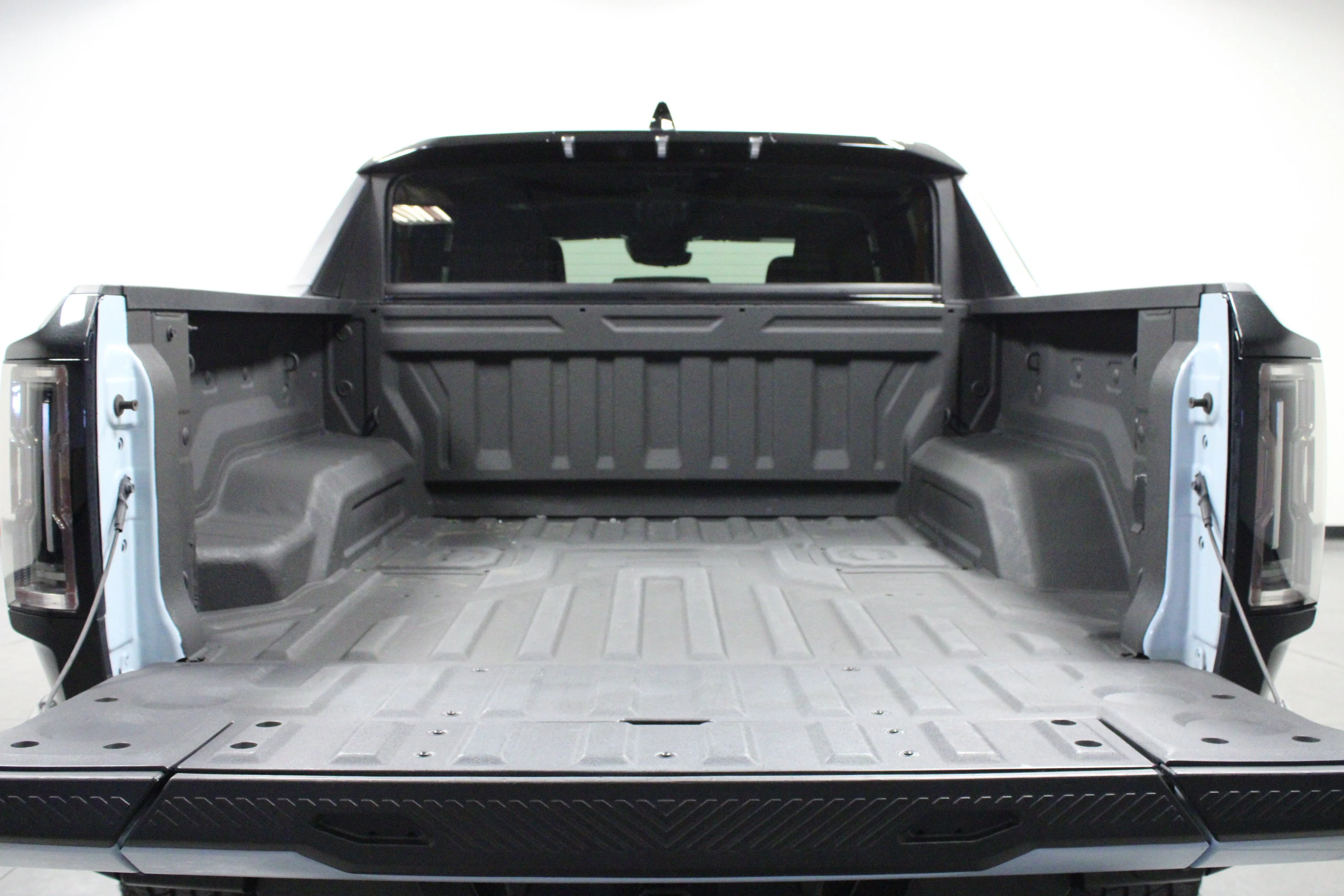 Used 2025 Tide Metallic (No Longer available to order) GMC 2X image 14