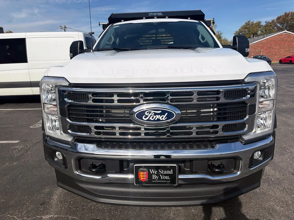 New 2027 Oxford White Ford F-550® XL image 8