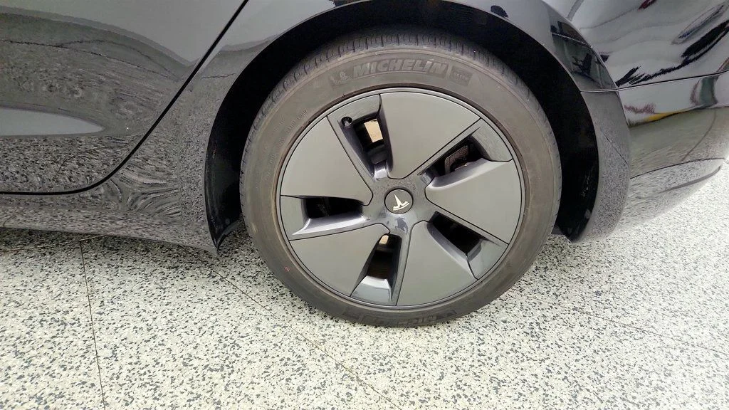 Used 2023 Solid Black Tesla RWD image 9
