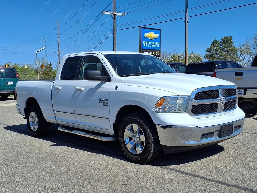 Used 2019 White Ram SLT image 3