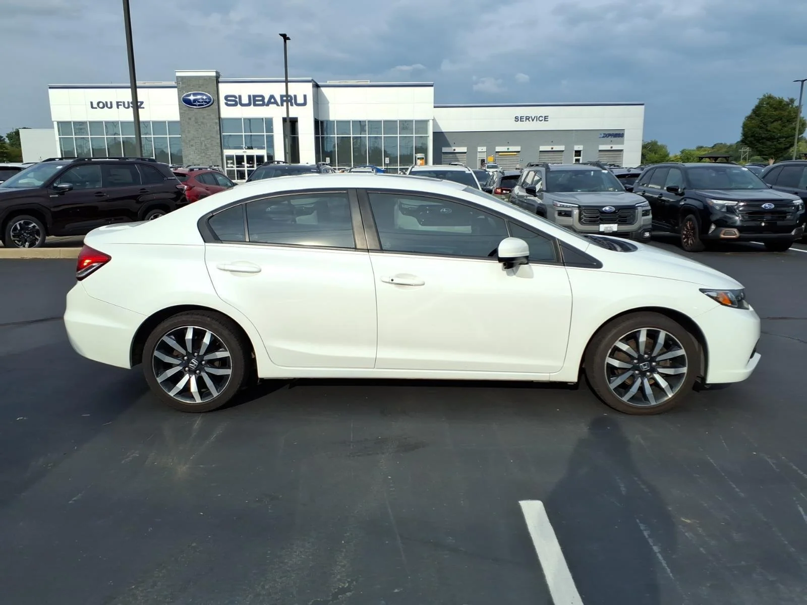 Used 2015 White Orchid Pearl Honda EX-L image 29