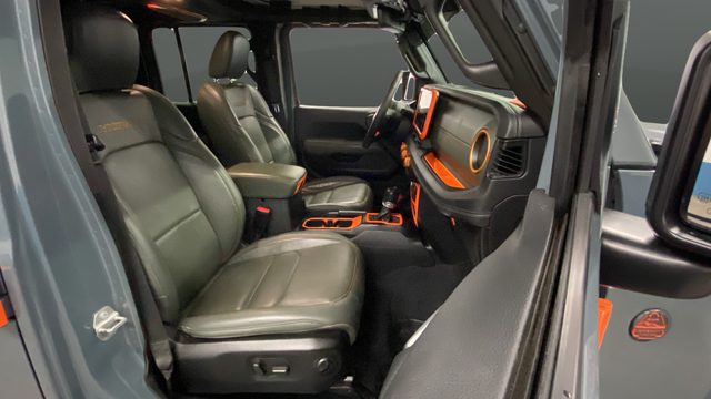 Certified Used 2025 Anvil Clearcoat Jeep Mojave image 24