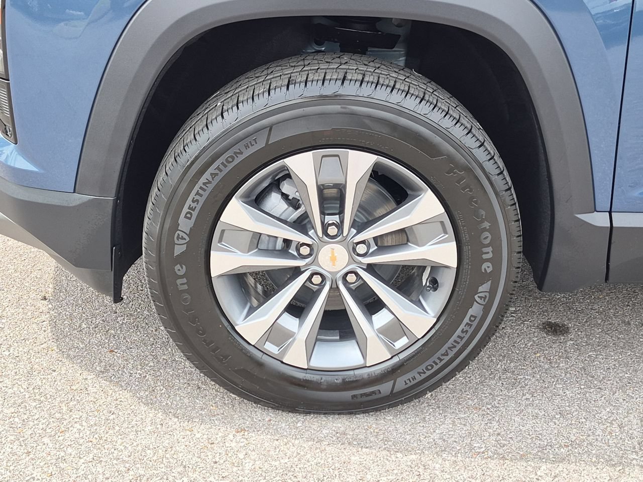 New 2027 Lakeshore Blue Metallic Chevrolet LT image 32