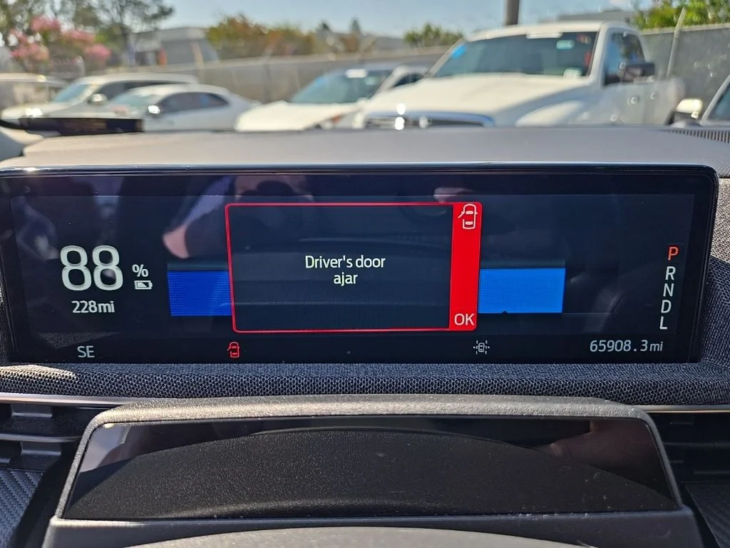 Used 2021 White Ford Premium image 17