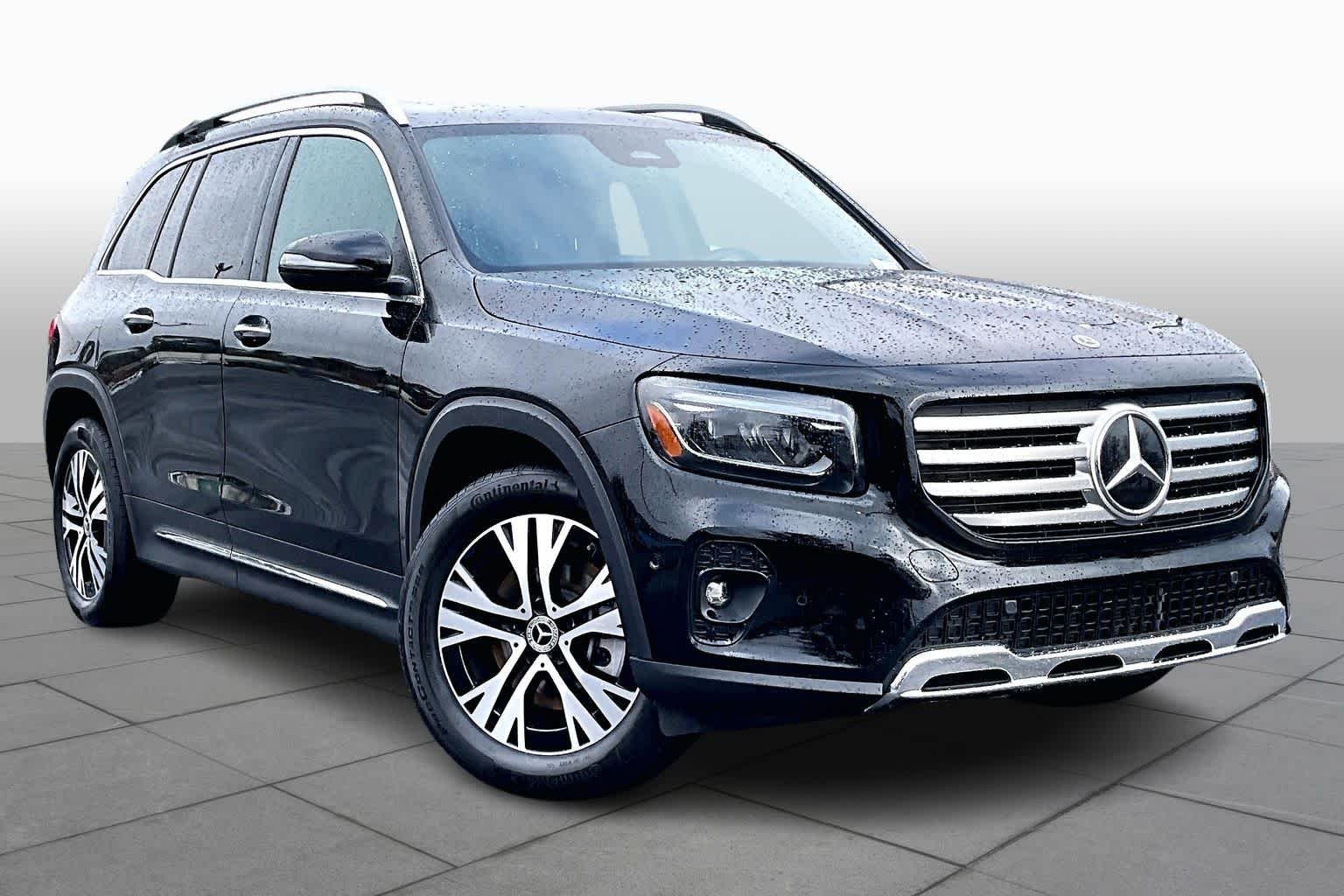 Used 2025 Night Black Mercedes-Benz GLB 250 image 3