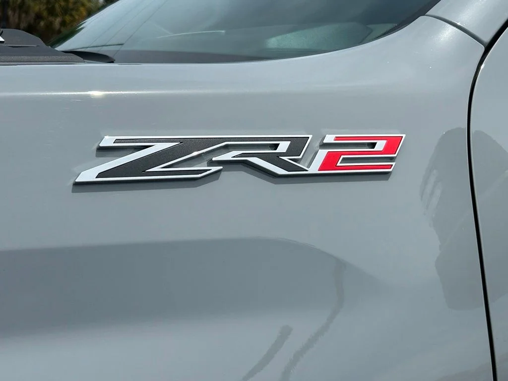 Certified Used 2025 Slate Gray Metallic Chevrolet ZR2 image 20