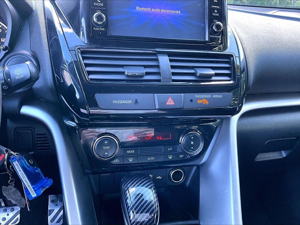 Used 2022 Silver Mitsubishi ES image 26