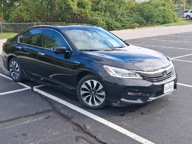 Used 2017  Honda Touring image 8