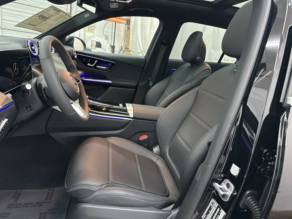 Used 2026 Black Mercedes-Benz GLC 300 image 19