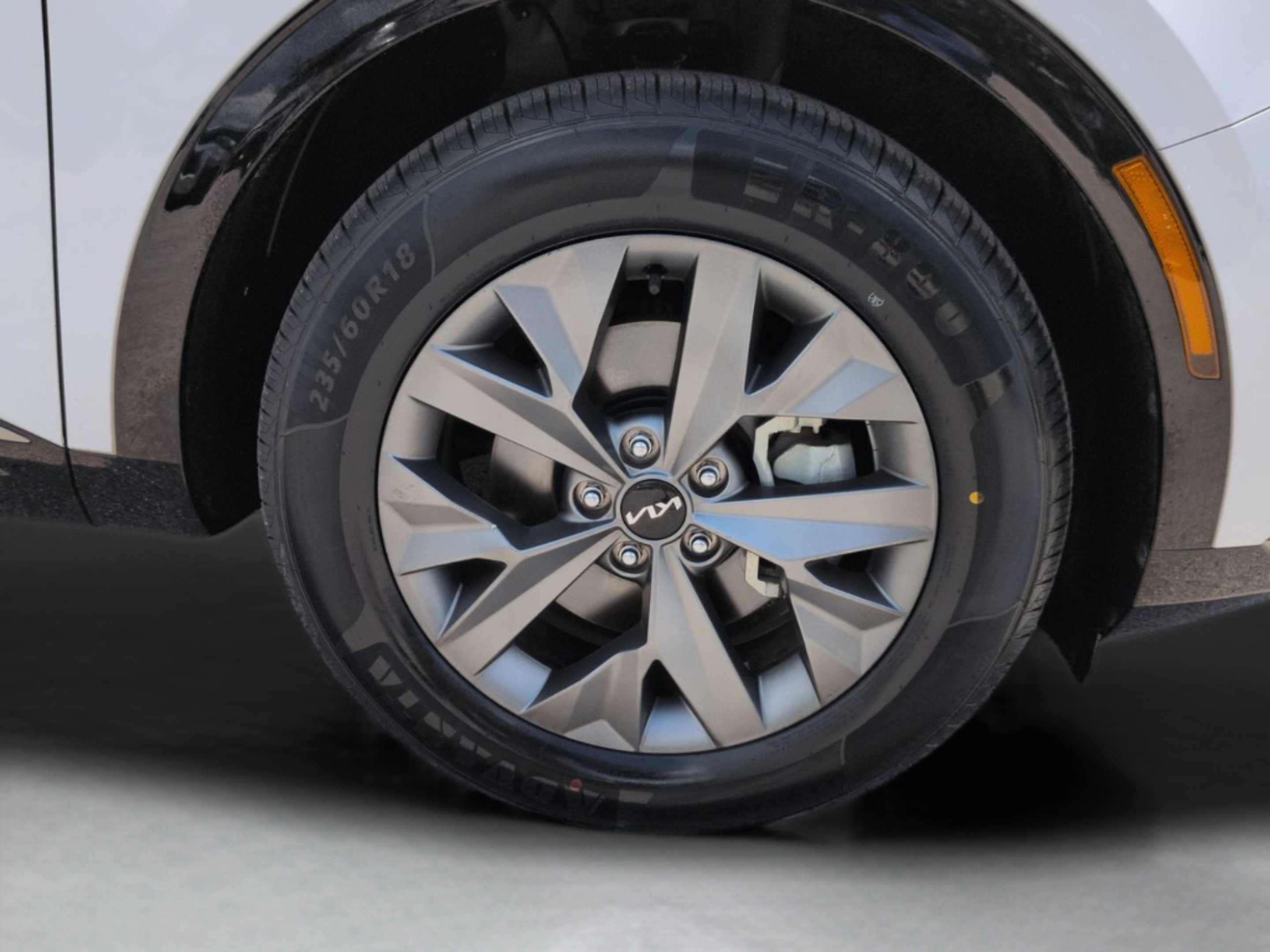 Certified Used 2024 Glacial White Pearl Kia SX image 12