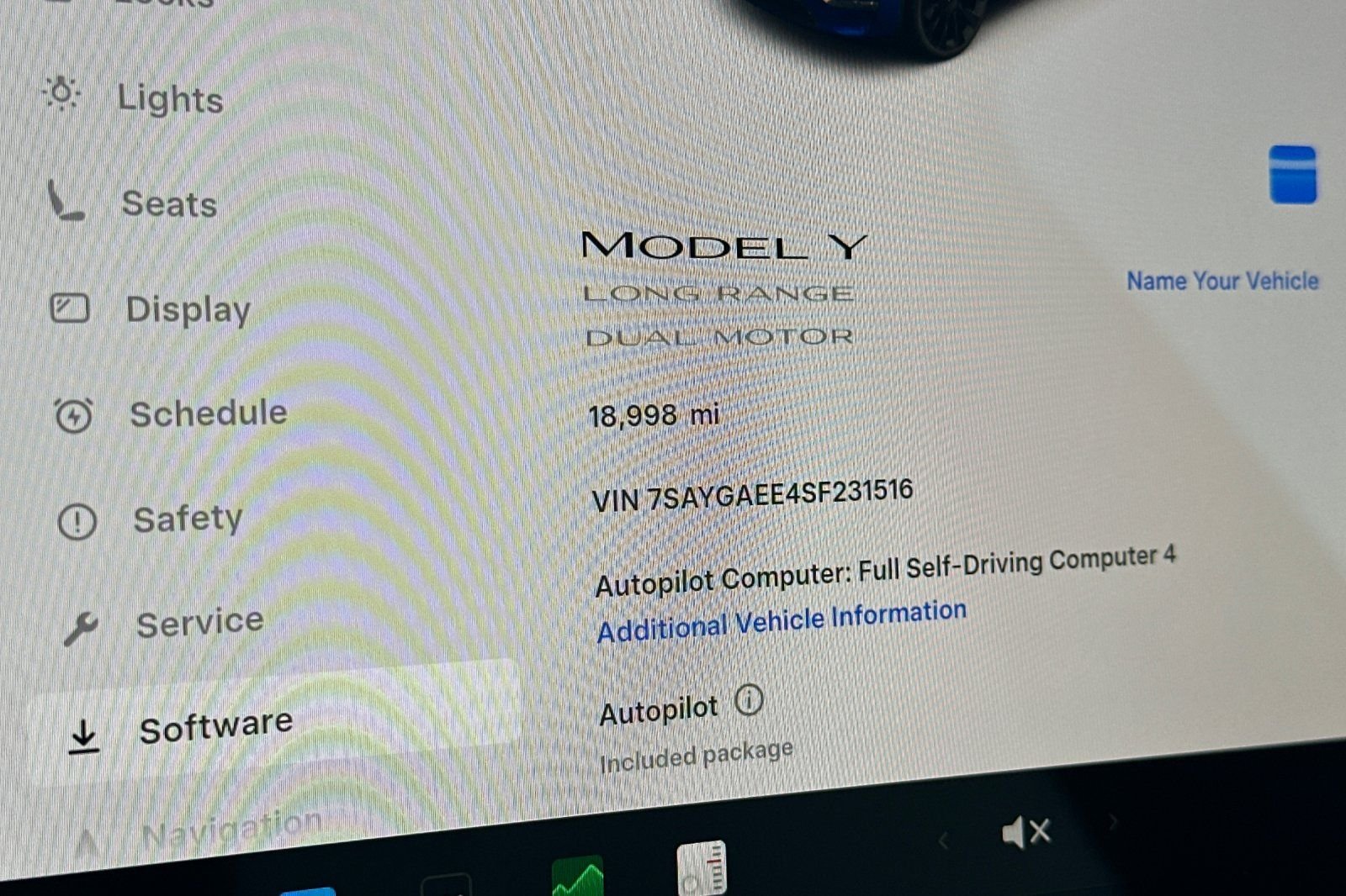 2025 Tesla Model Y Long Range - Photo 20