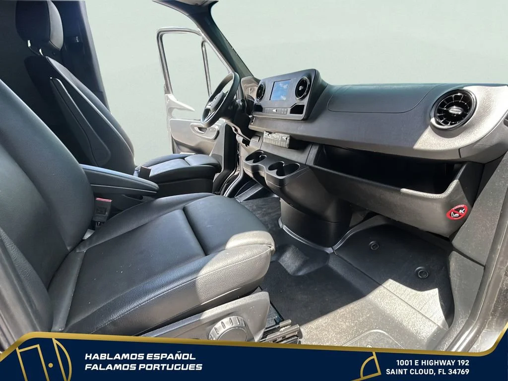 Used 2024 Black Mercedes-Benz Standard Roof 4-Cyl Diesel HO image 28