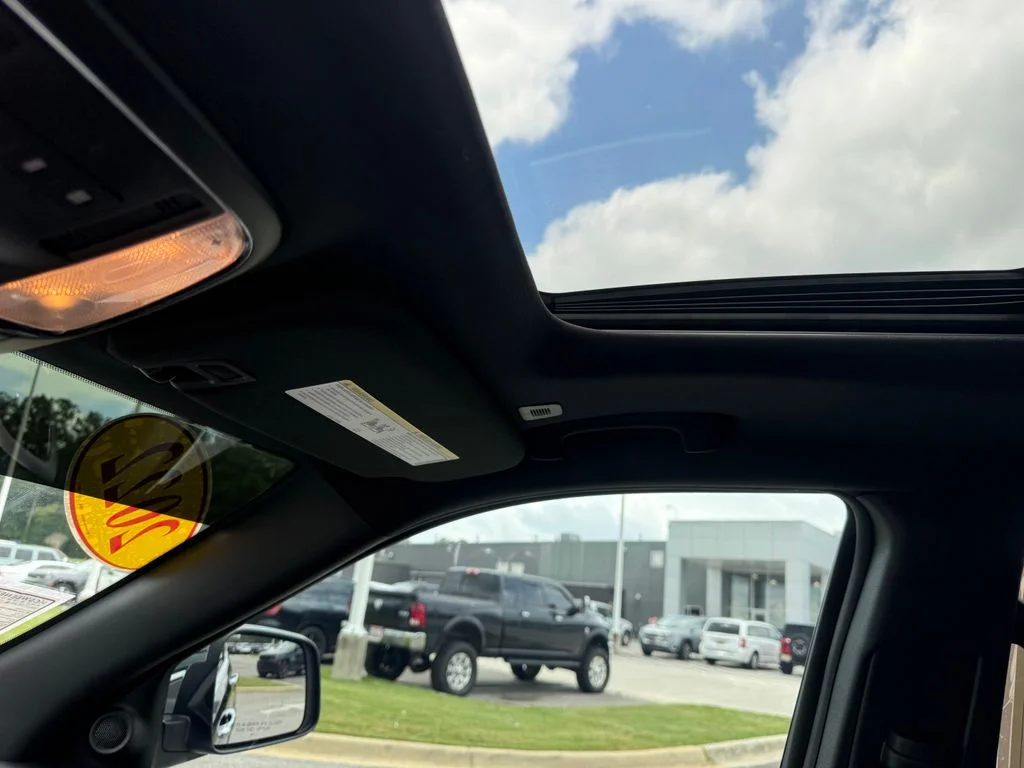 Used 2022 Black Jeep Limited image 14