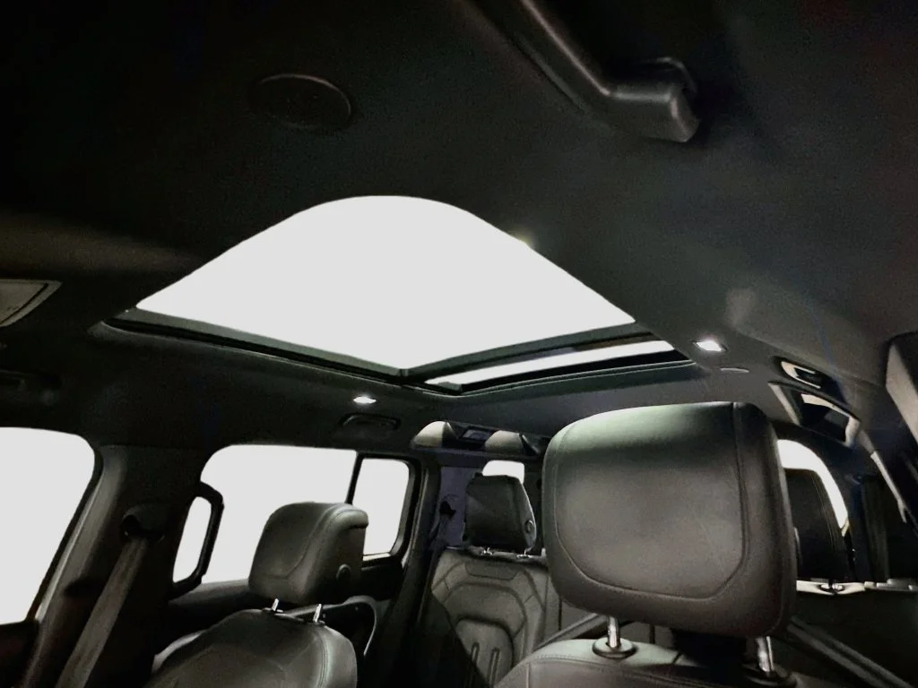 Used 2022  Land Rover XS Edition image 22