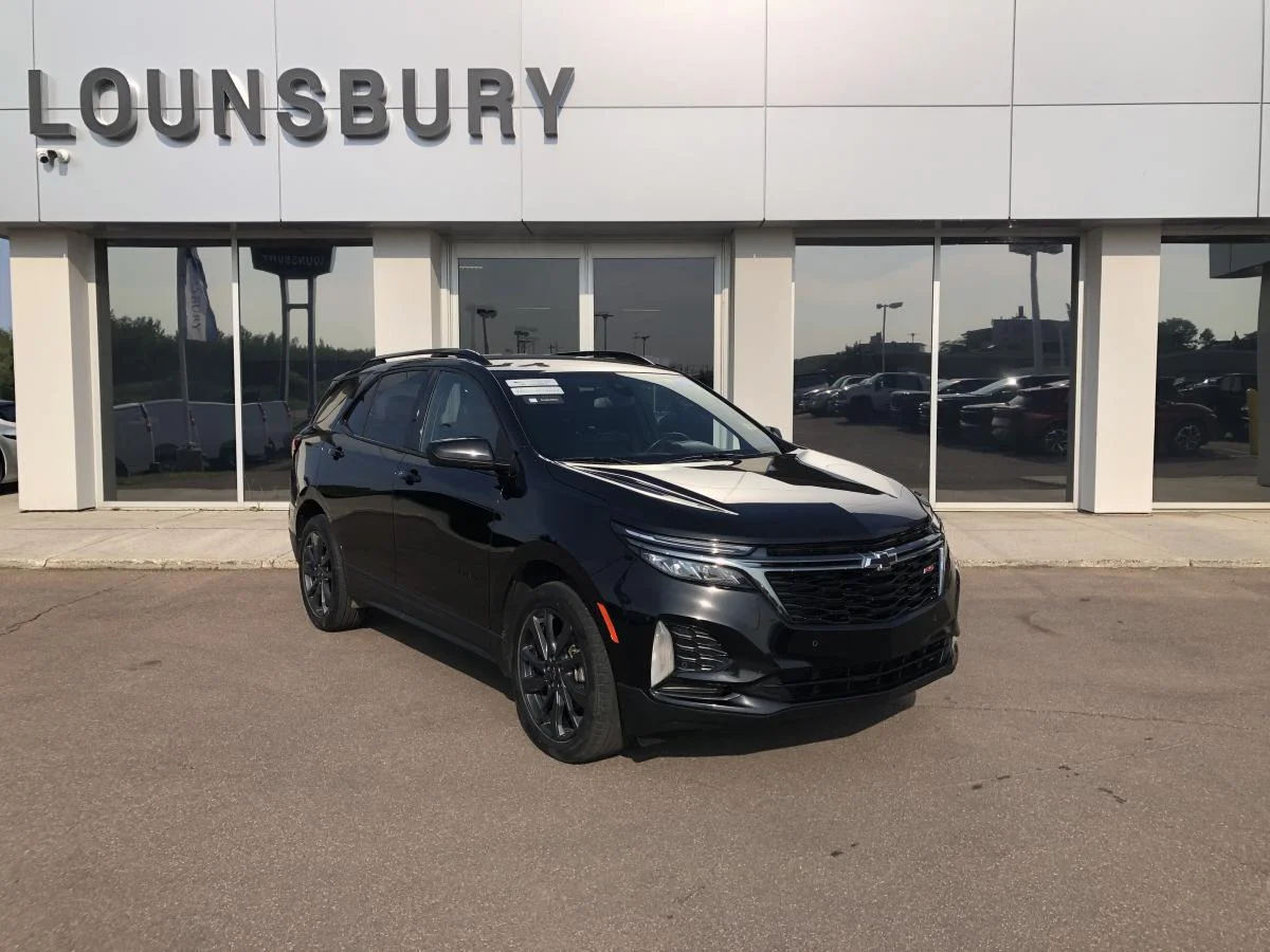 Used 2023 Black Chevrolet AWD 4dr RS image 1
