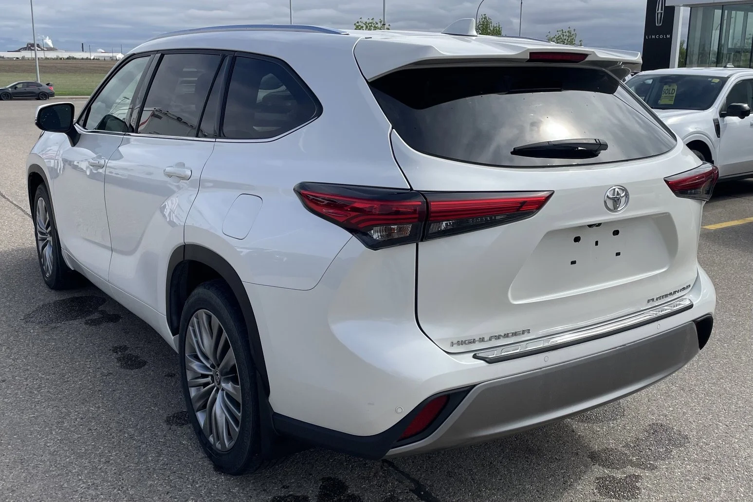 Used 2021 White Toyota LIMITED AWD **New Arrival** image 3