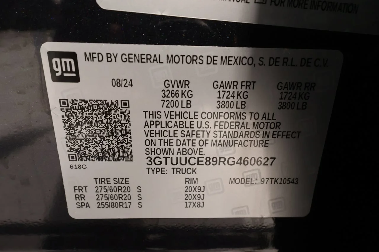 Used 2024 Titanium Rush Metallic GMC Elevation image 33