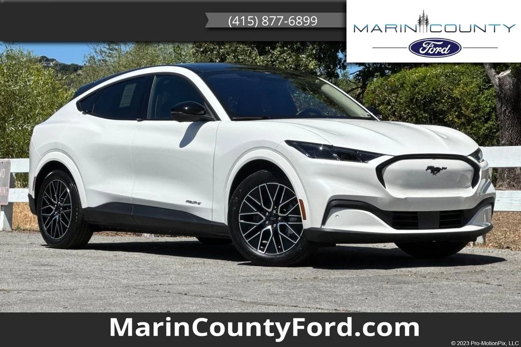 New 2026 White Metallic Ford Premium image 1