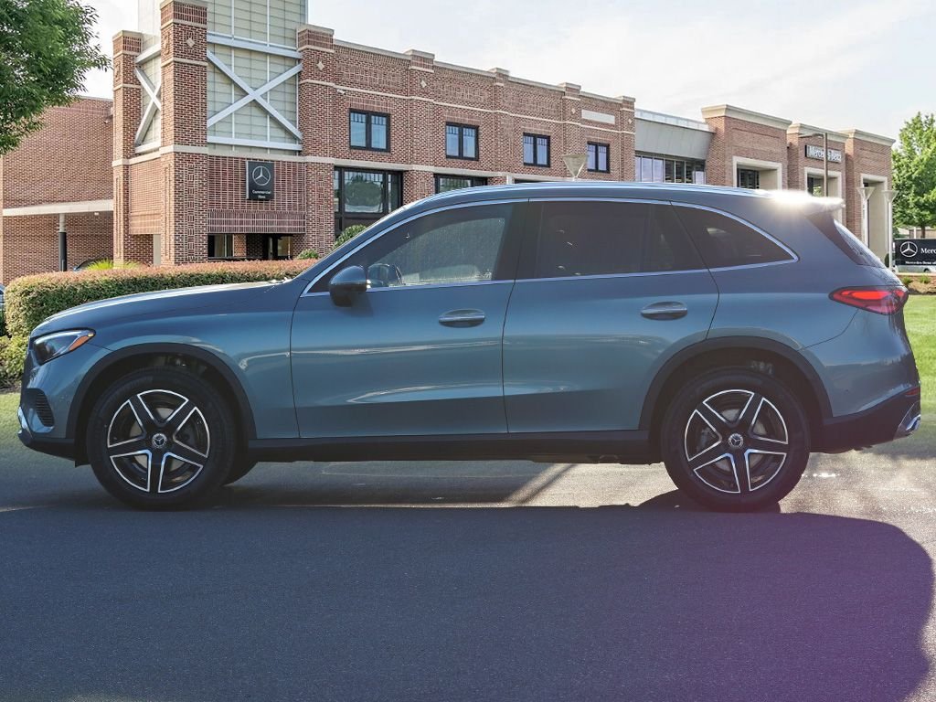 Used 2026 Verde Silver Metallic Mercedes-Benz GLC 300 image 8