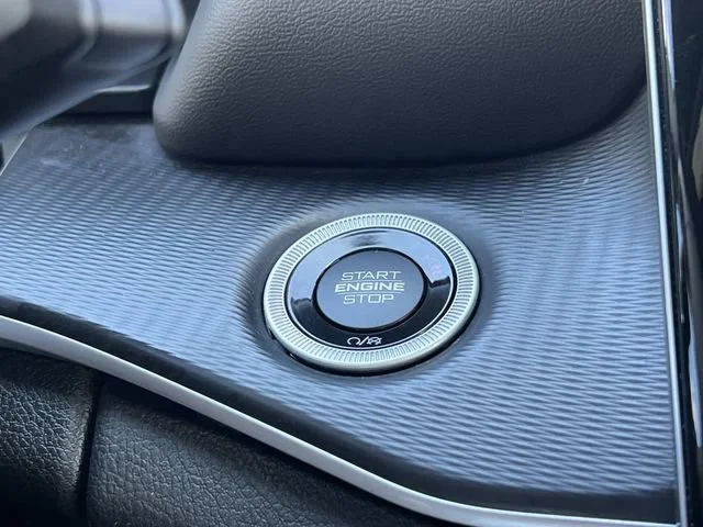 Used 2024 Gray Jeep Altitude image 23