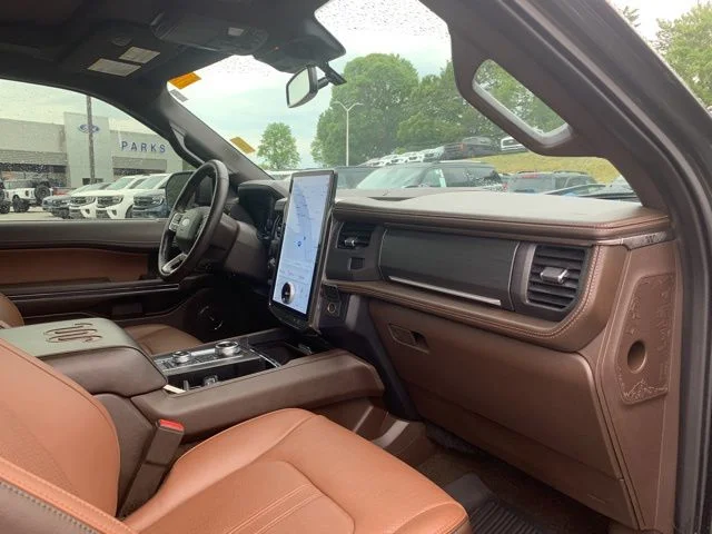 Used 2023 Green Ford King Ranch image 18