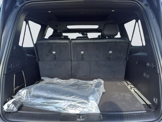 2025 Jeep Wagoneer L Series II - Photo 19