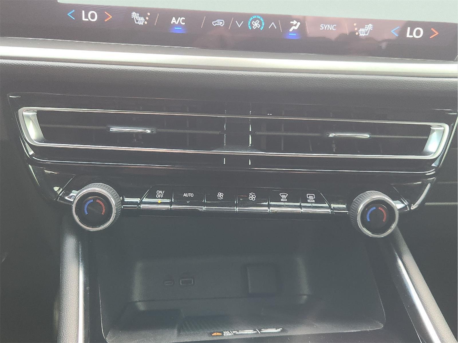 2025 Chevrolet Traverse LT - Photo 20