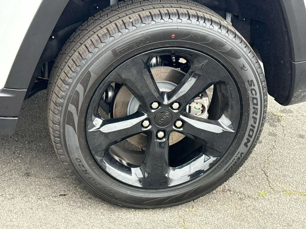 New 2026 White Jeep Limited image 38