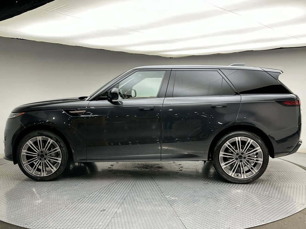 New 2027 Carpathian Gray Premium Metallic Land Rover Dynamic SE image 2