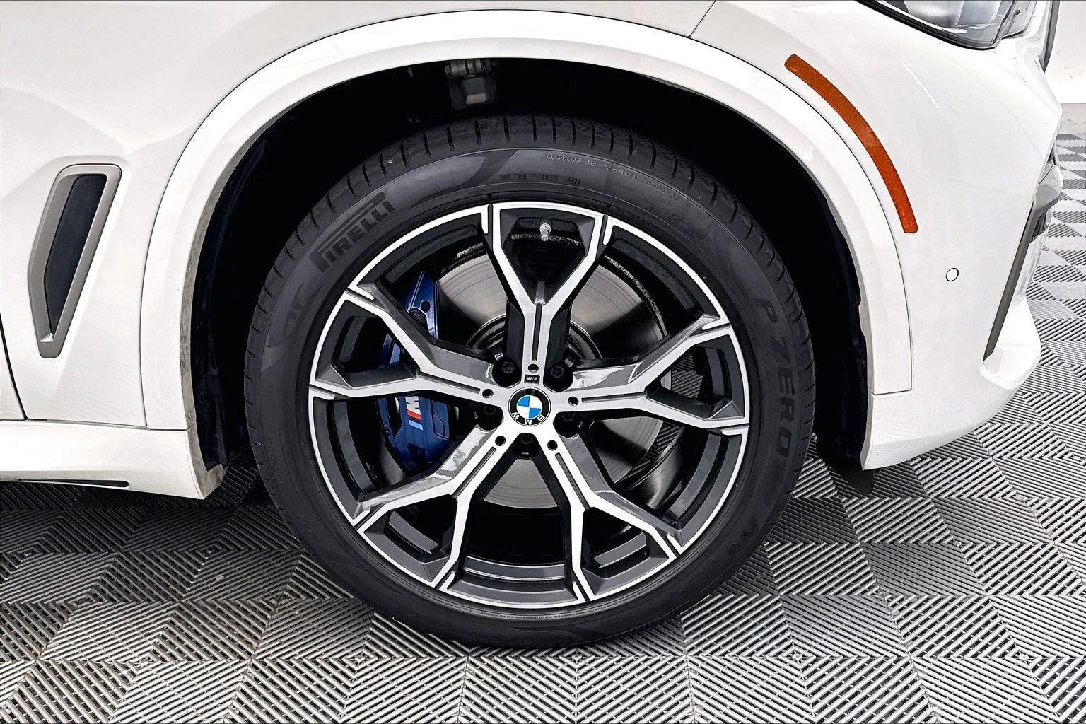Certified Used 2022 Alpine White BMW M50i image 28