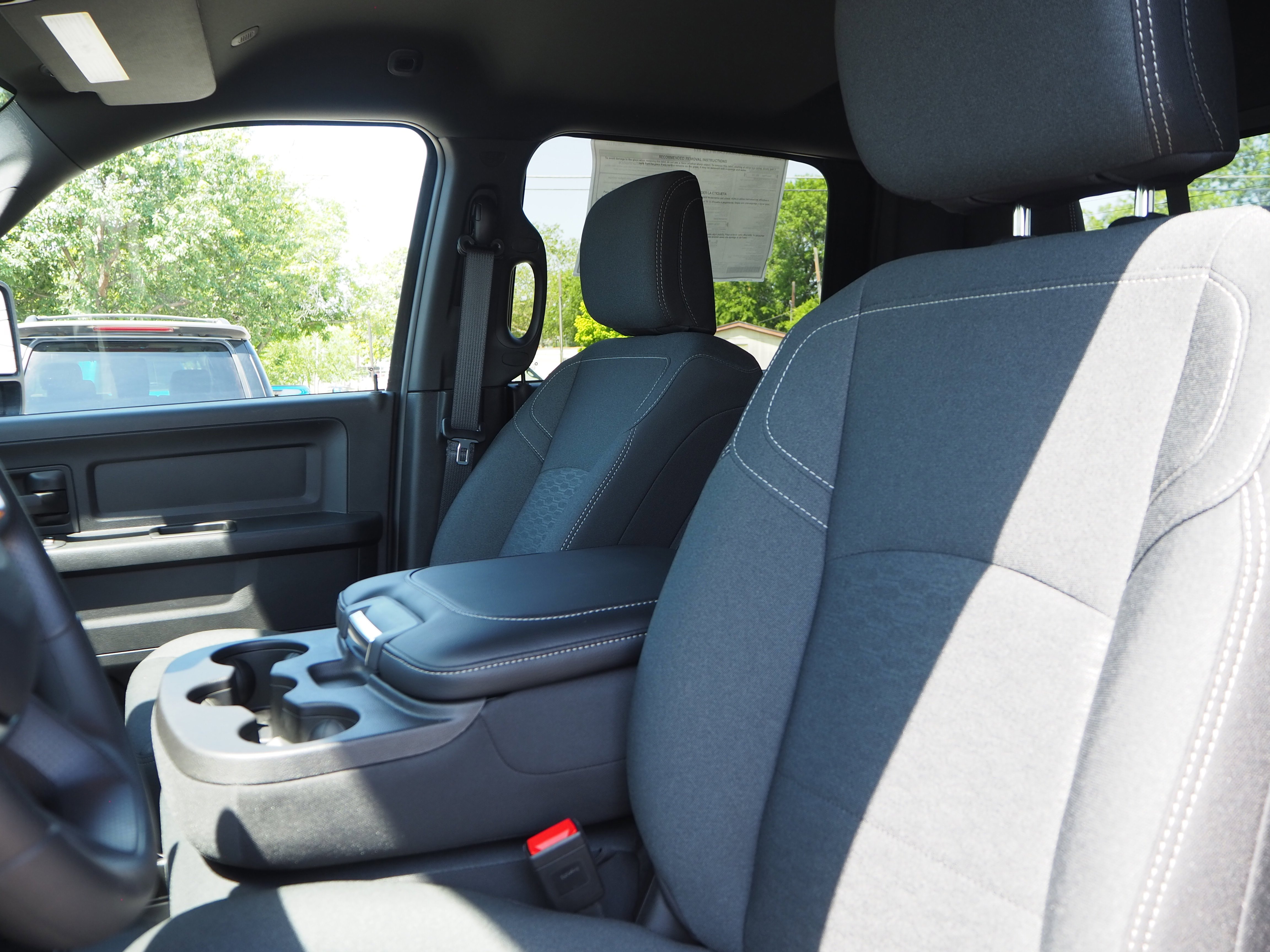 2025 RAM 2500 Tradesman - Photo 11