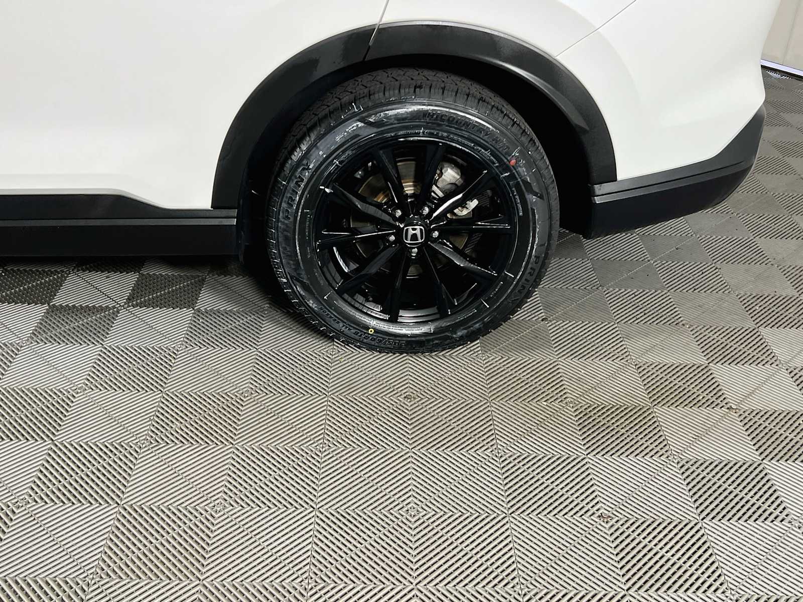 Used 2024 Platinum White Pearl Honda Sport-L image 31