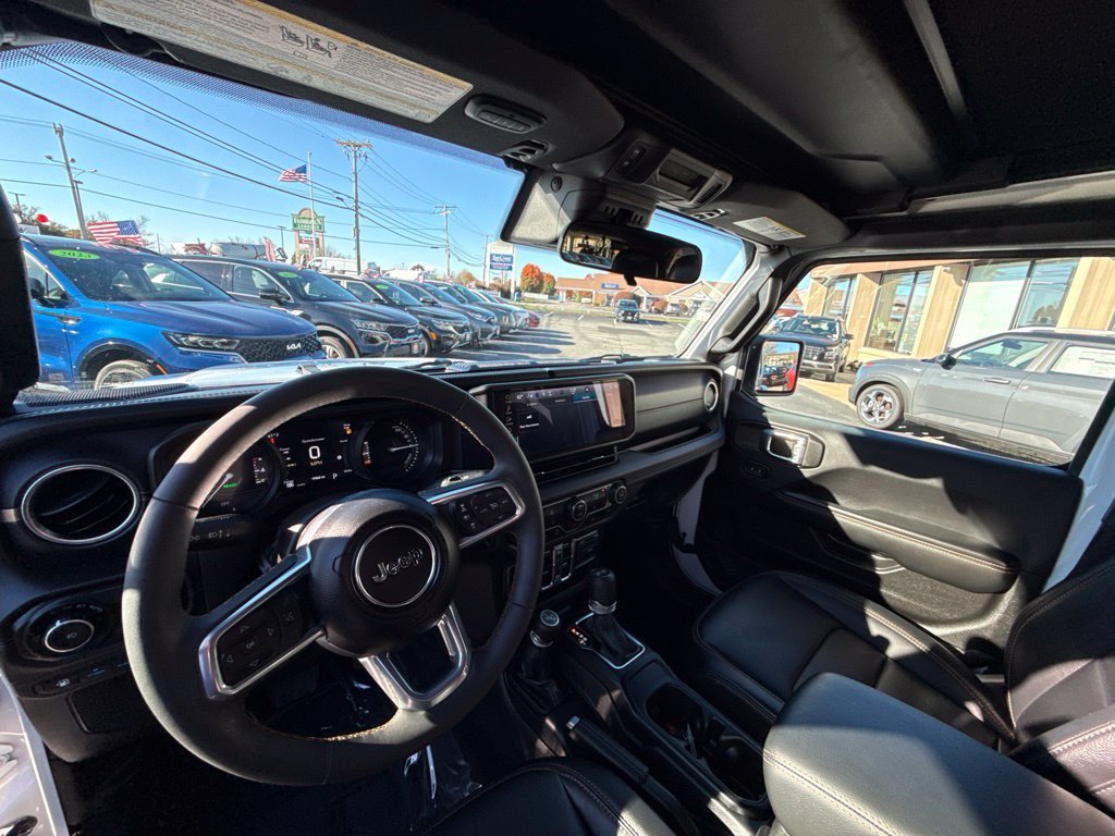 Used 2024 White Jeep Sahara 4xe image 18