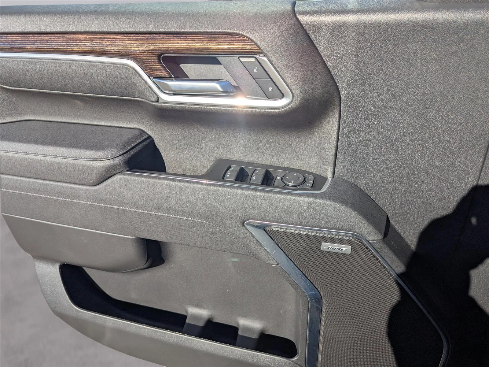 New 2026 Onyx Black GMC Elevation image 21