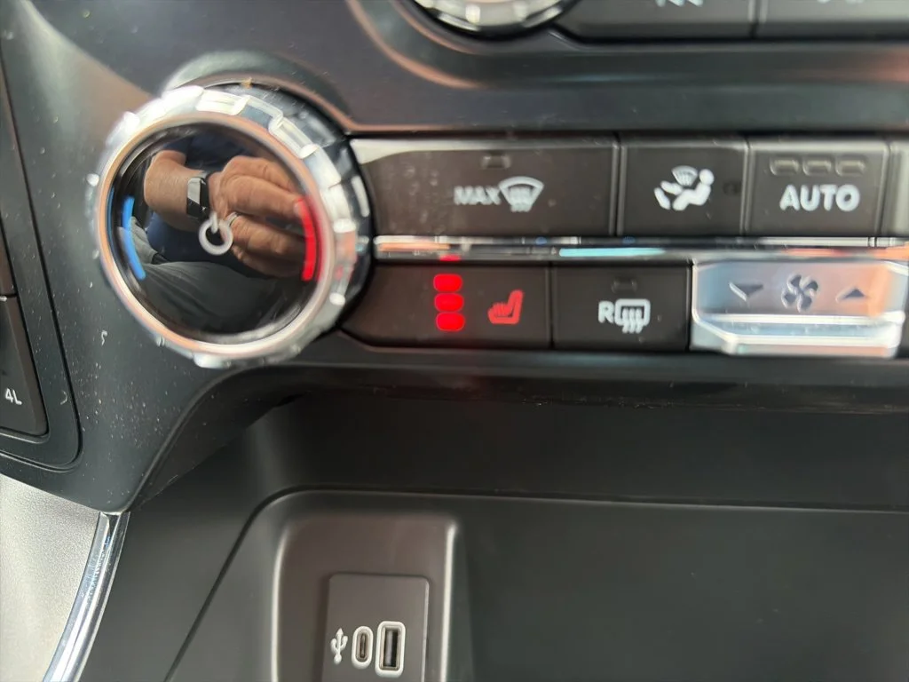 New 2026 Carbonized Gray Metallic Ford XLT image 16