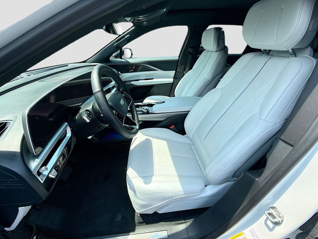 Used 2024 Crystal White Tricoat Cadillac Luxury image 21