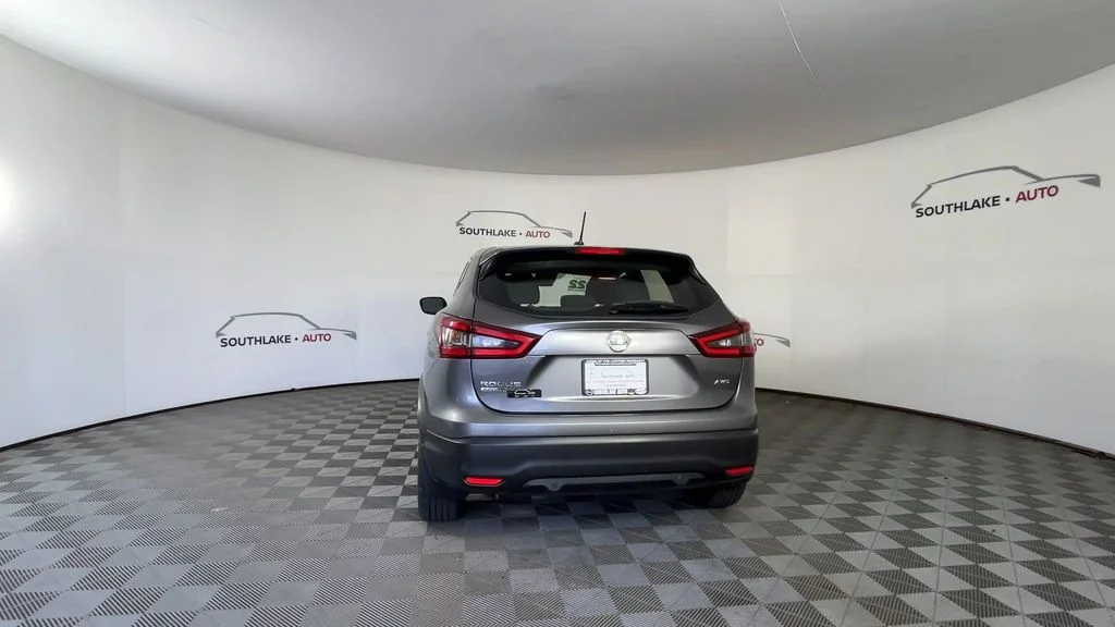 Used 2022 Gray Nissan S image 11