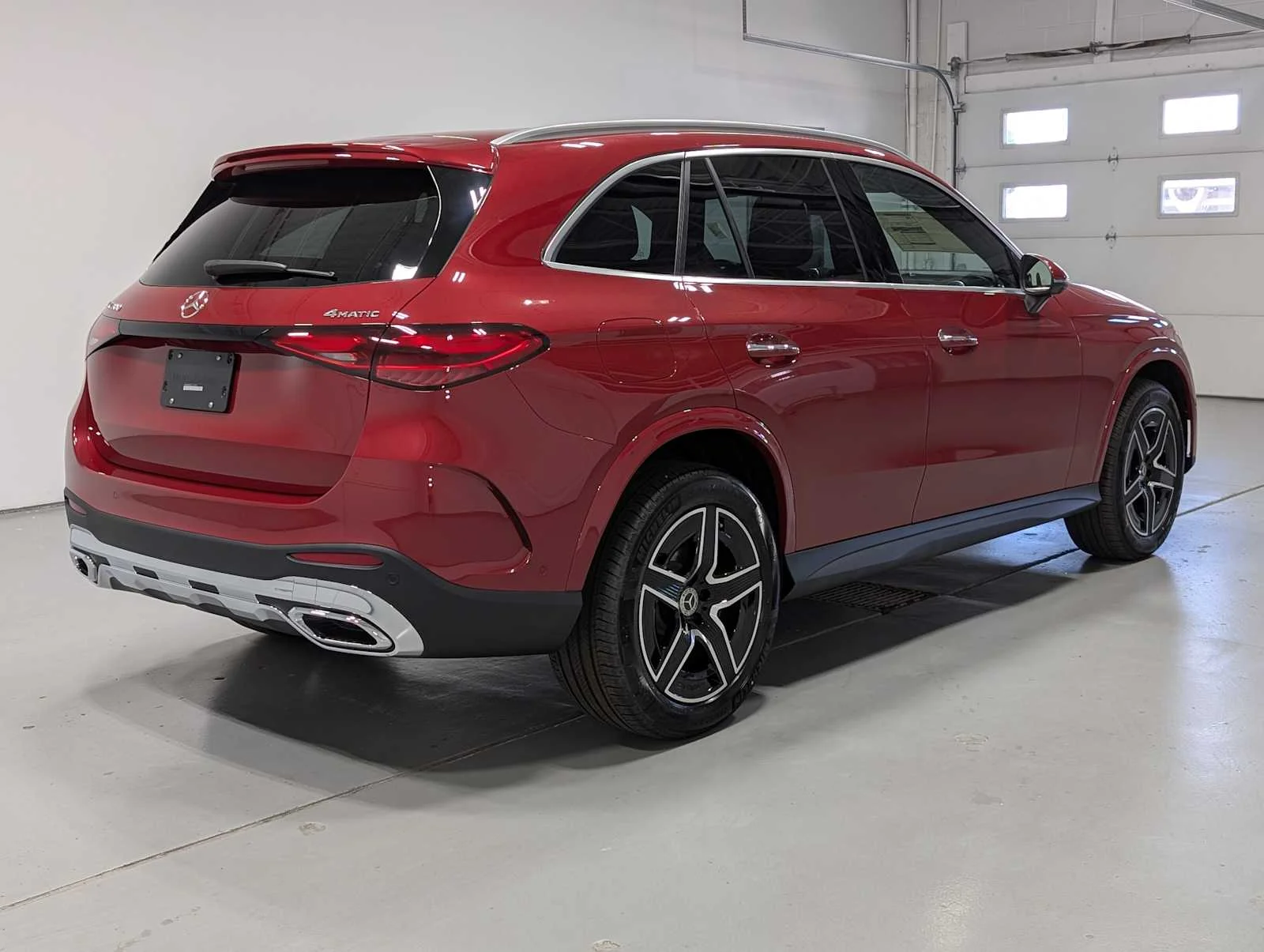 New 2026 MANUFAKTUR Patagonia Red Metallic Mercedes-Benz GLC 300 image 7
