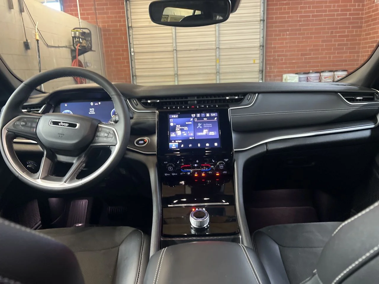 Used 2024 White Jeep Altitude X image 24