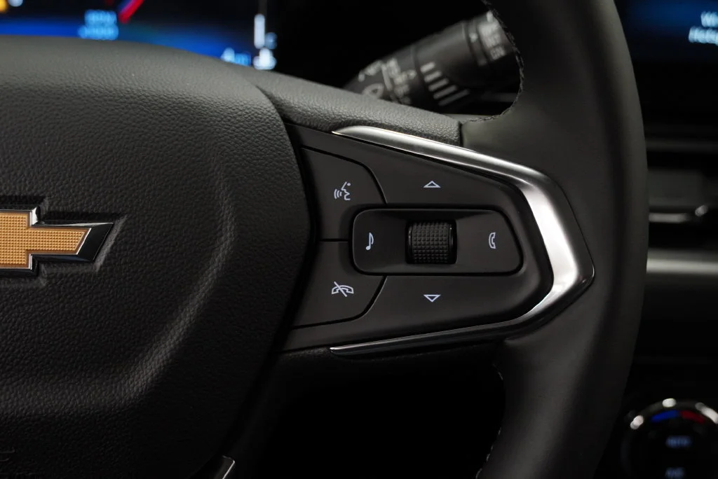 New 2026 Mosaic Black Metallic Chevrolet LT image 25