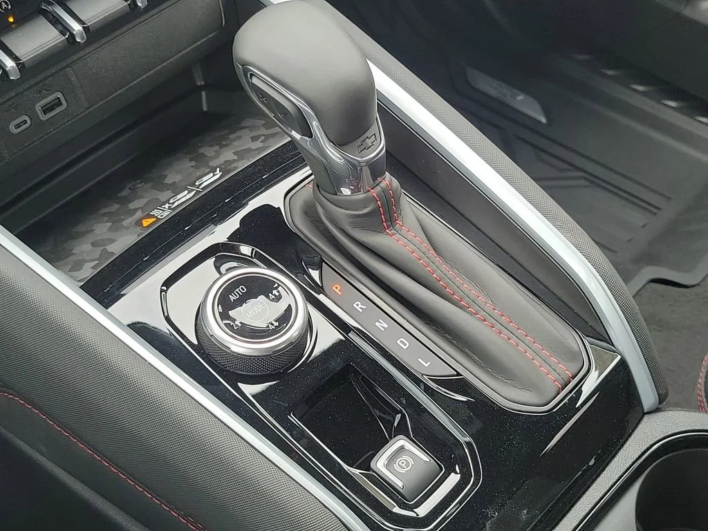 2026 Chevrolet Colorado Z71 - Photo 18