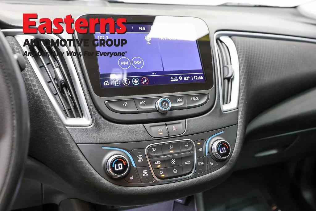 Used 2023 Gray Chevrolet LT image 19