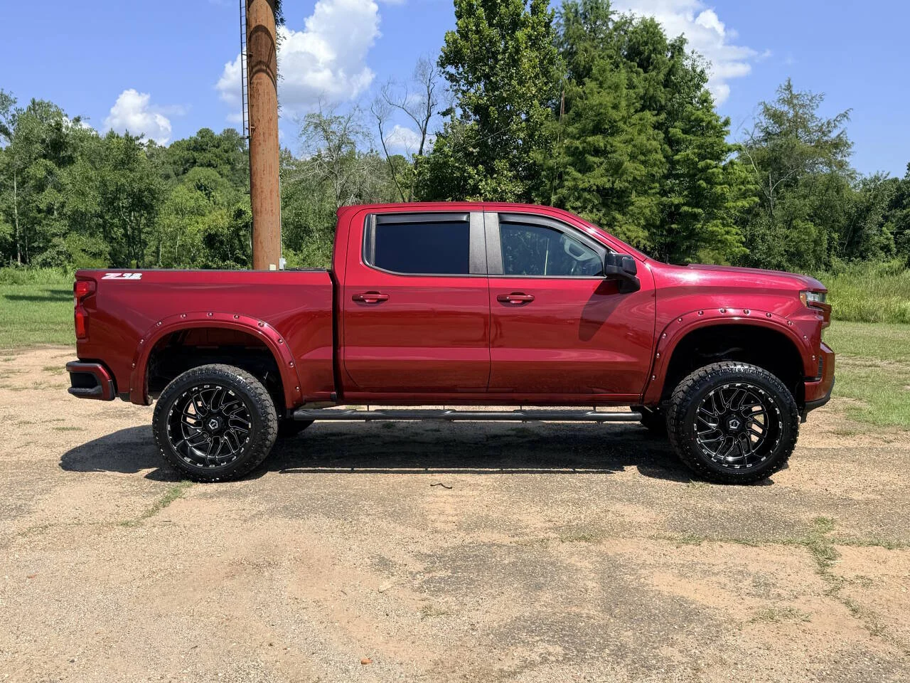 Used 2019 Maroon Chevrolet RST 4x4 4dr Crew Cab 5.8 ft. SB image 6