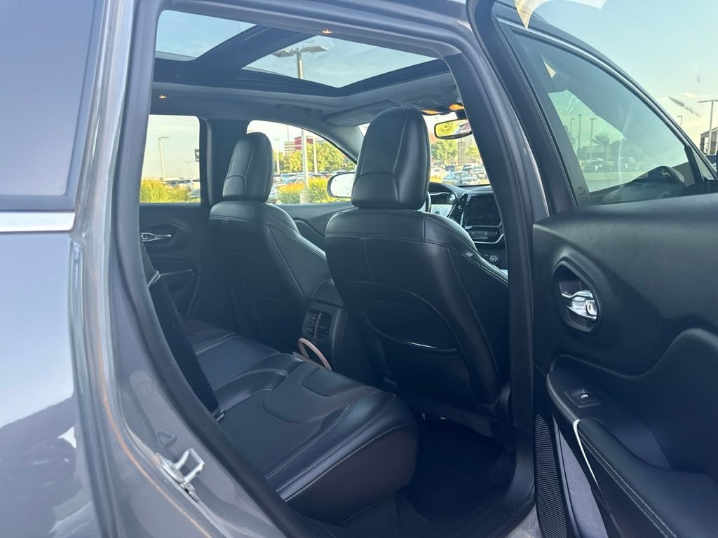 Used 2021 Gray Jeep Limited image 12